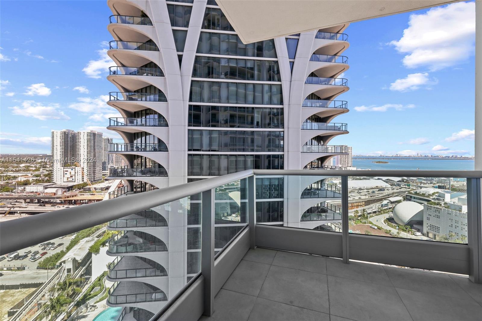 900 Biscayne Blvd 2410, Miami, Florida 33132, 1 Bedroom Bedrooms, ,2 BathroomsBathrooms,Residential,For Sale,900 Biscayne Blvd 2410,A11541426