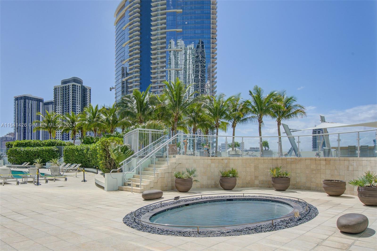 900 Biscayne Blvd 2410, Miami, Florida 33132, 1 Bedroom Bedrooms, ,2 BathroomsBathrooms,Residential,For Sale,900 Biscayne Blvd 2410,A11541426
