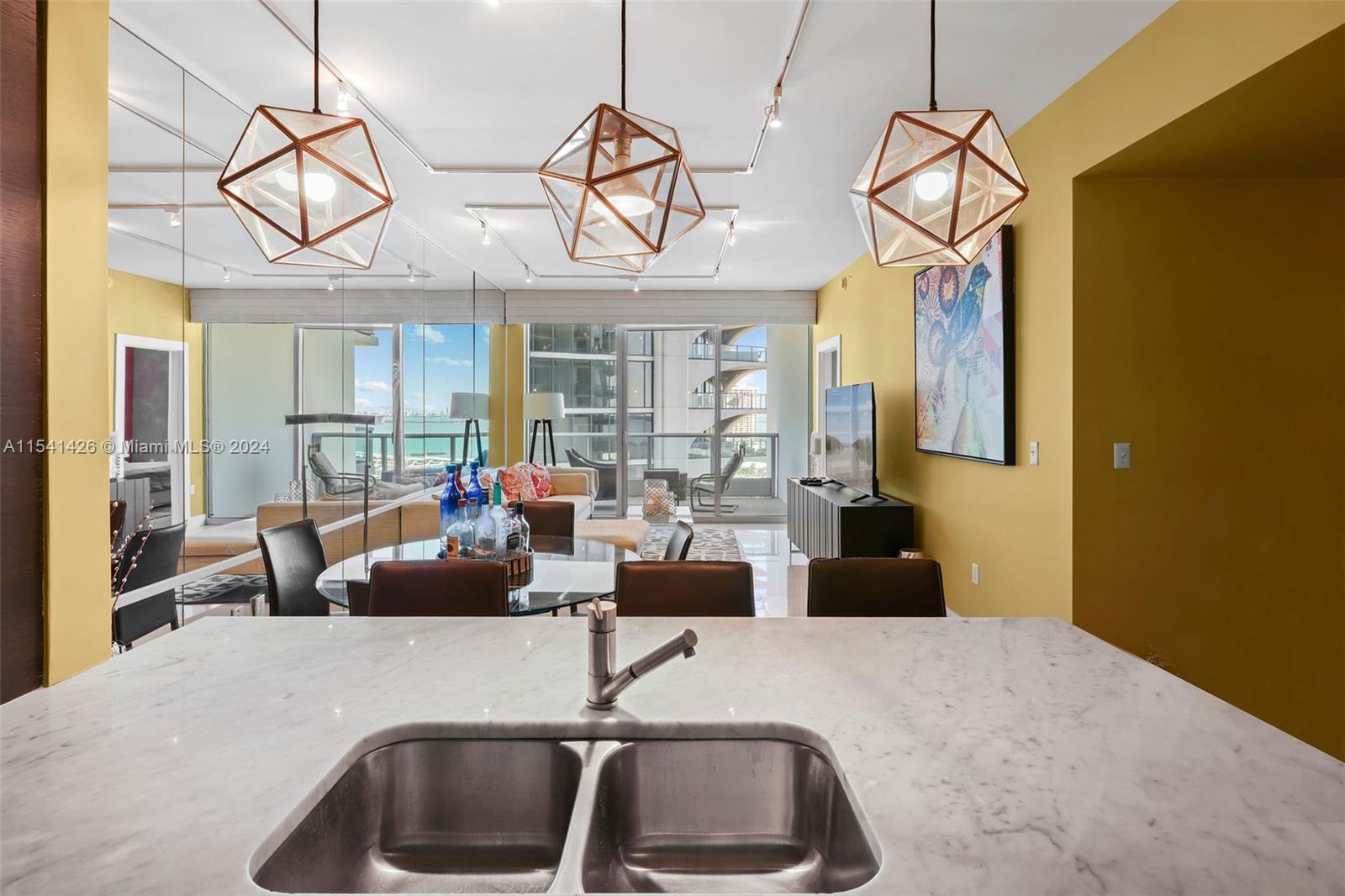 900 Biscayne Blvd 2410, Miami, Florida 33132, 1 Bedroom Bedrooms, ,2 BathroomsBathrooms,Residential,For Sale,900 Biscayne Blvd 2410,A11541426