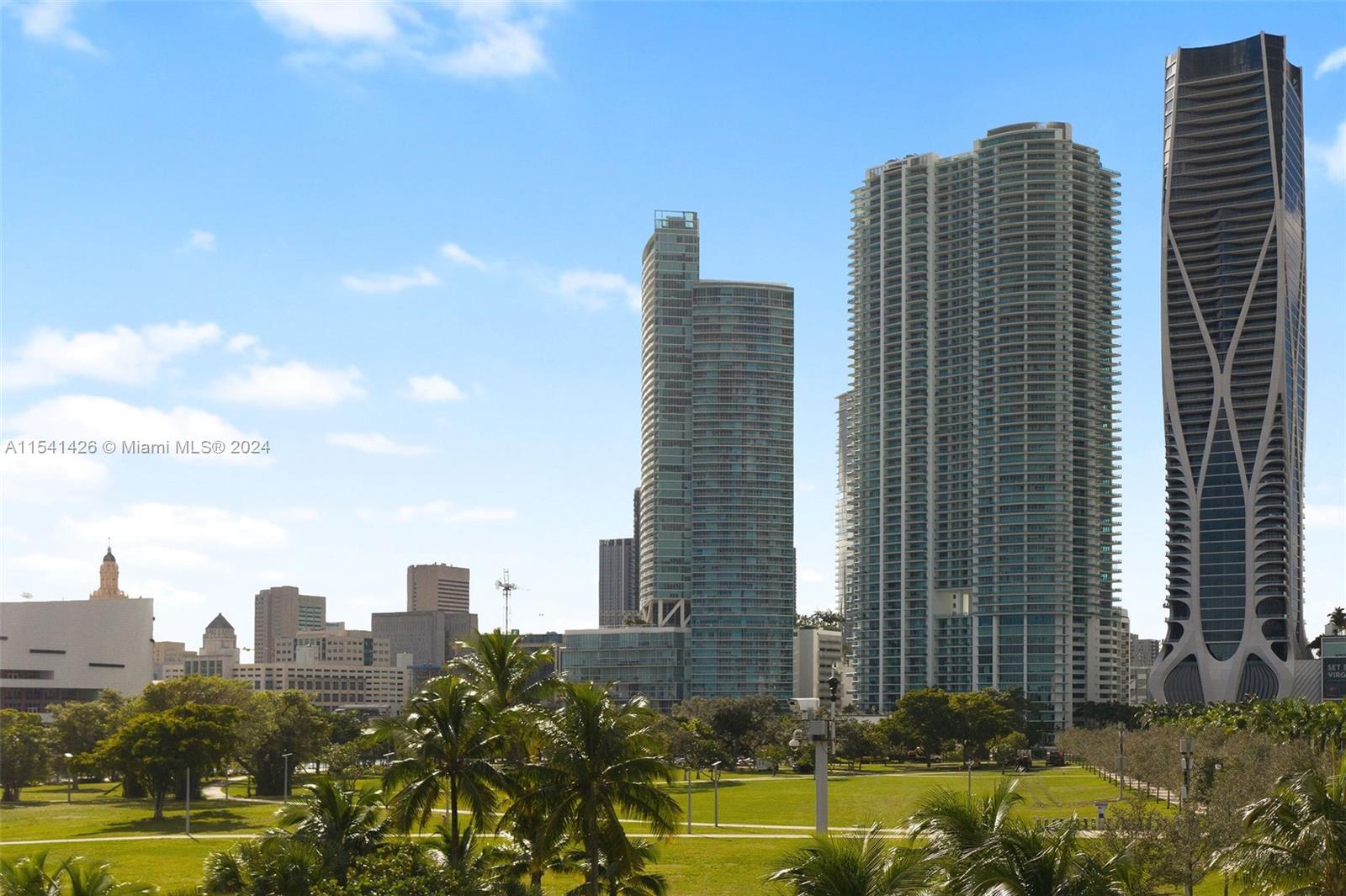900 Biscayne Blvd 2410, Miami, Florida 33132, 1 Bedroom Bedrooms, ,2 BathroomsBathrooms,Residential,For Sale,900 Biscayne Blvd 2410,A11541426