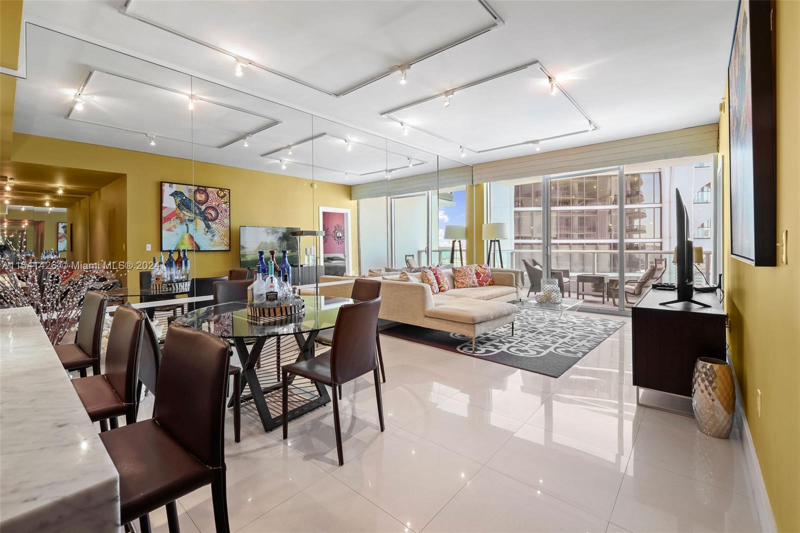 900 Biscayne Blvd 2410, Miami, Florida 33132, 1 Bedroom Bedrooms, ,2 BathroomsBathrooms,Residential,For Sale,900 Biscayne Blvd 2410,A11541426