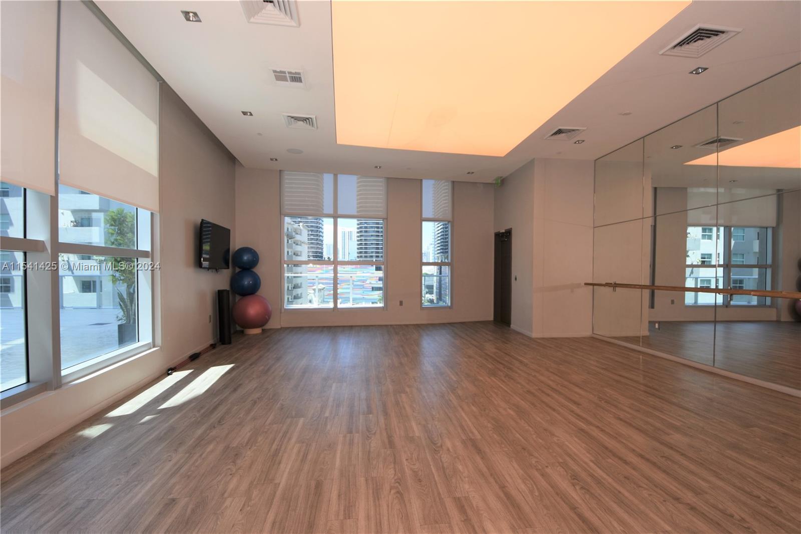 1100 S Miami Ave 402, Miami, Florida 33130, 1 Bedroom Bedrooms, ,1 BathroomBathrooms,Residentiallease,For Rent,1100 S Miami Ave 402,A11541425
