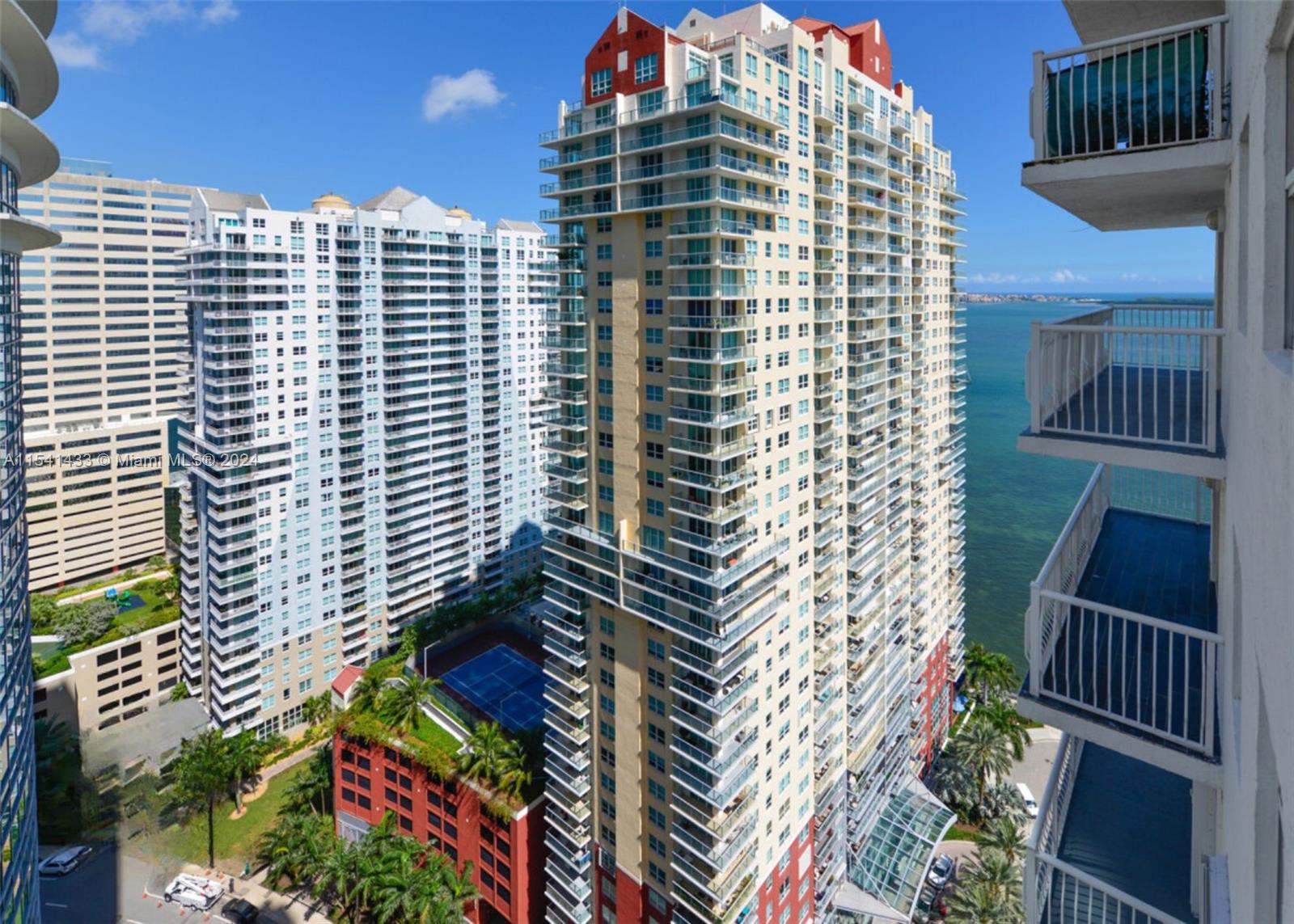 1200 Brickell Bay Dr 3004, Miami, Florida 33131, 1 Bedroom Bedrooms, ,1 BathroomBathrooms,Residentiallease,For Rent,1200 Brickell Bay Dr 3004,A11541433