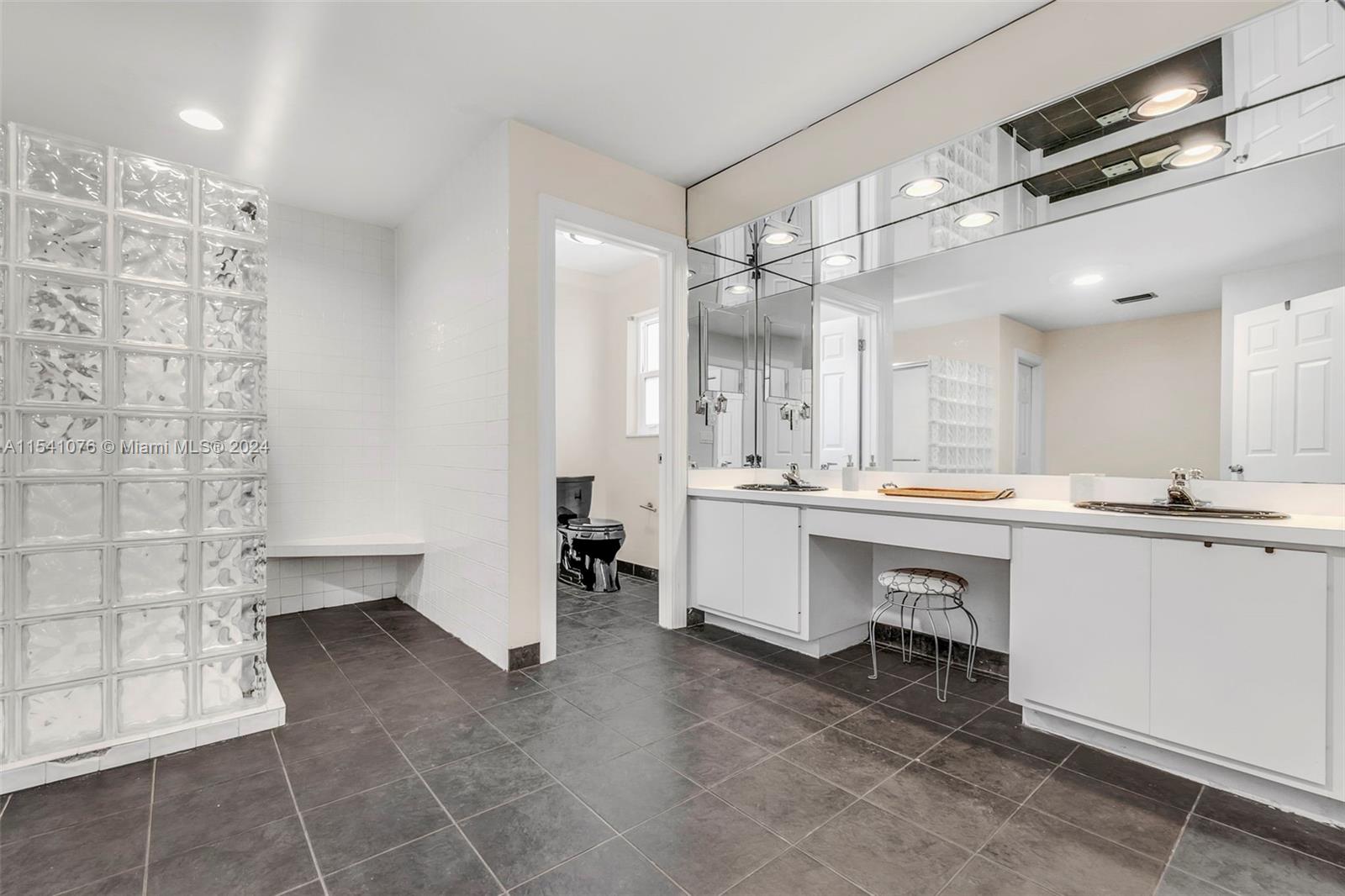 16590 Royal Poinciana Ct, Weston, FL, 33326 United States, 4 Bedrooms Bedrooms, ,3 BathroomsBathrooms,Residential,For Sale,Royal Poinciana Ct,A11541076