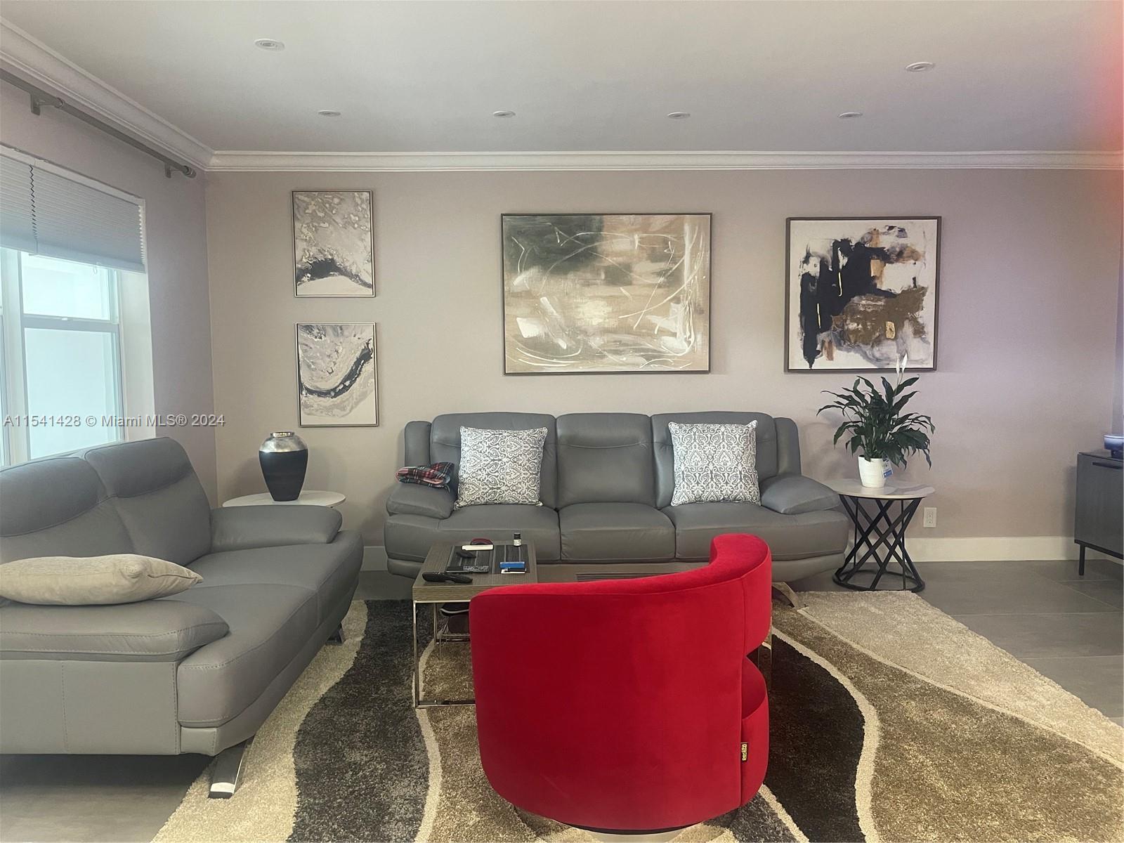 581 Blue Heron Dr 318-B, Hallandale Beach, Florida 33009, 2 Bedrooms Bedrooms, ,2 BathroomsBathrooms,Residentiallease,For Rent,581 Blue Heron Dr 318-B,A11541428