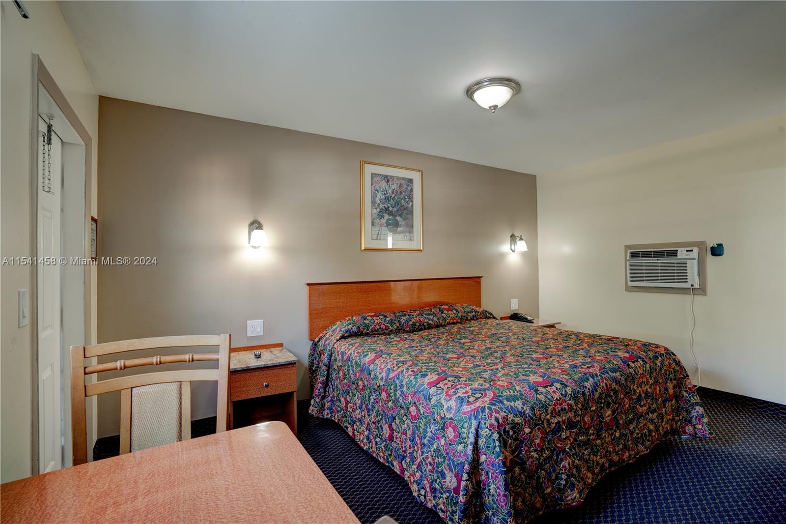 140 N FEDERAL HWY, DANIA BEACH, FL 33004