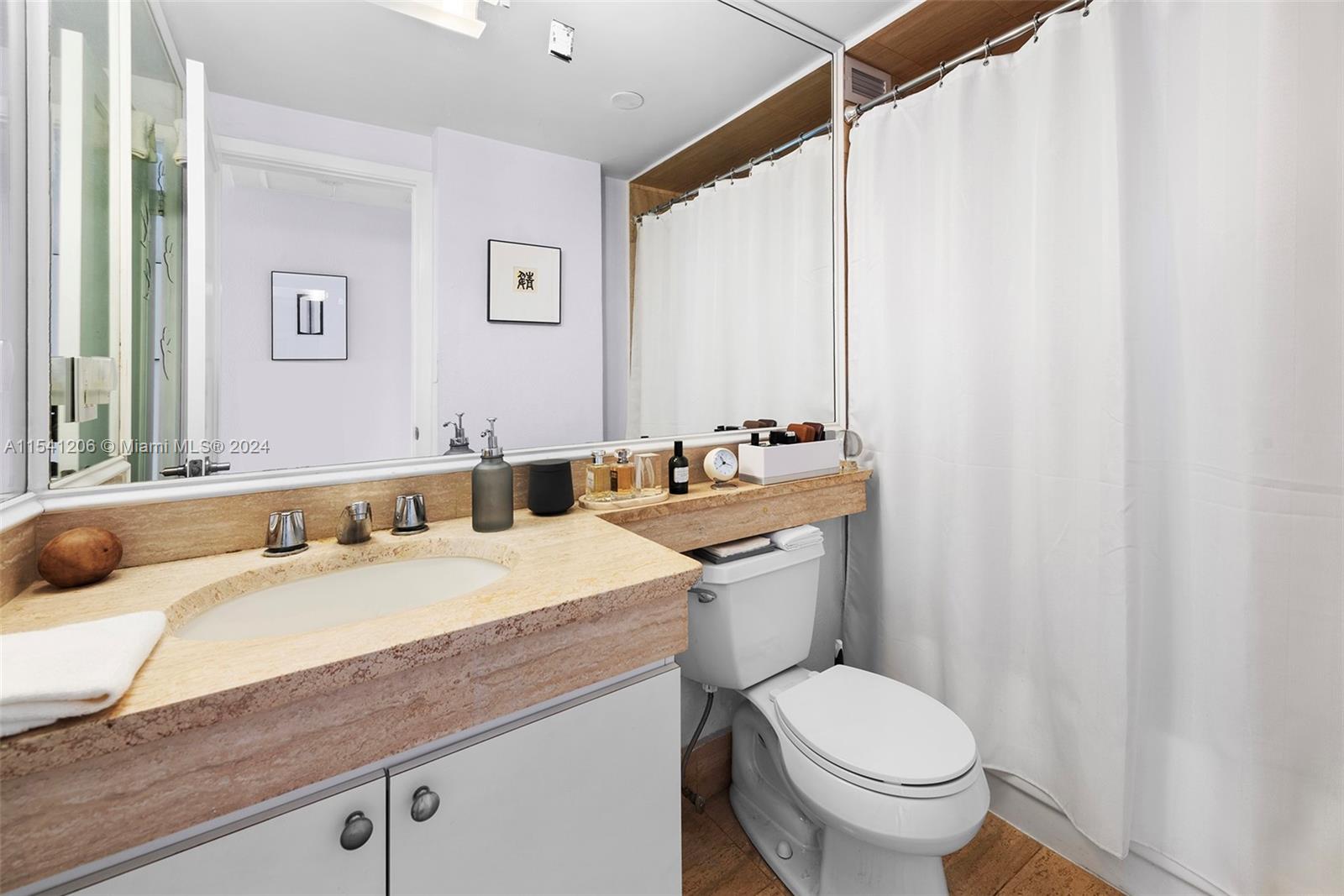 700 Biltmore Way 817, Coral Gables, Florida 33134, ,1 BathroomBathrooms,Residential,For Sale,700 Biltmore Way 817,A11541206