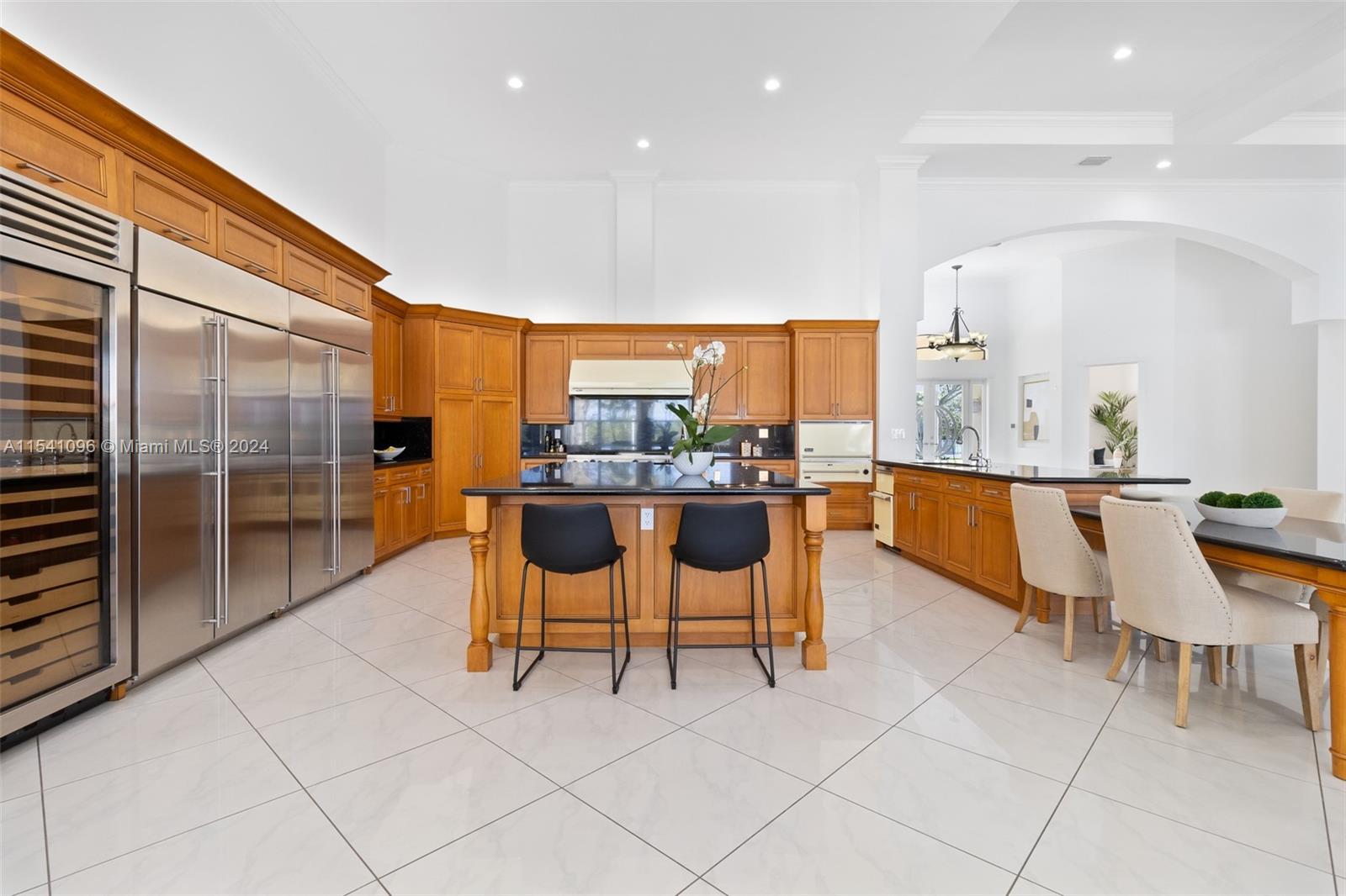 HOUSE #1- Kitchen with seating area