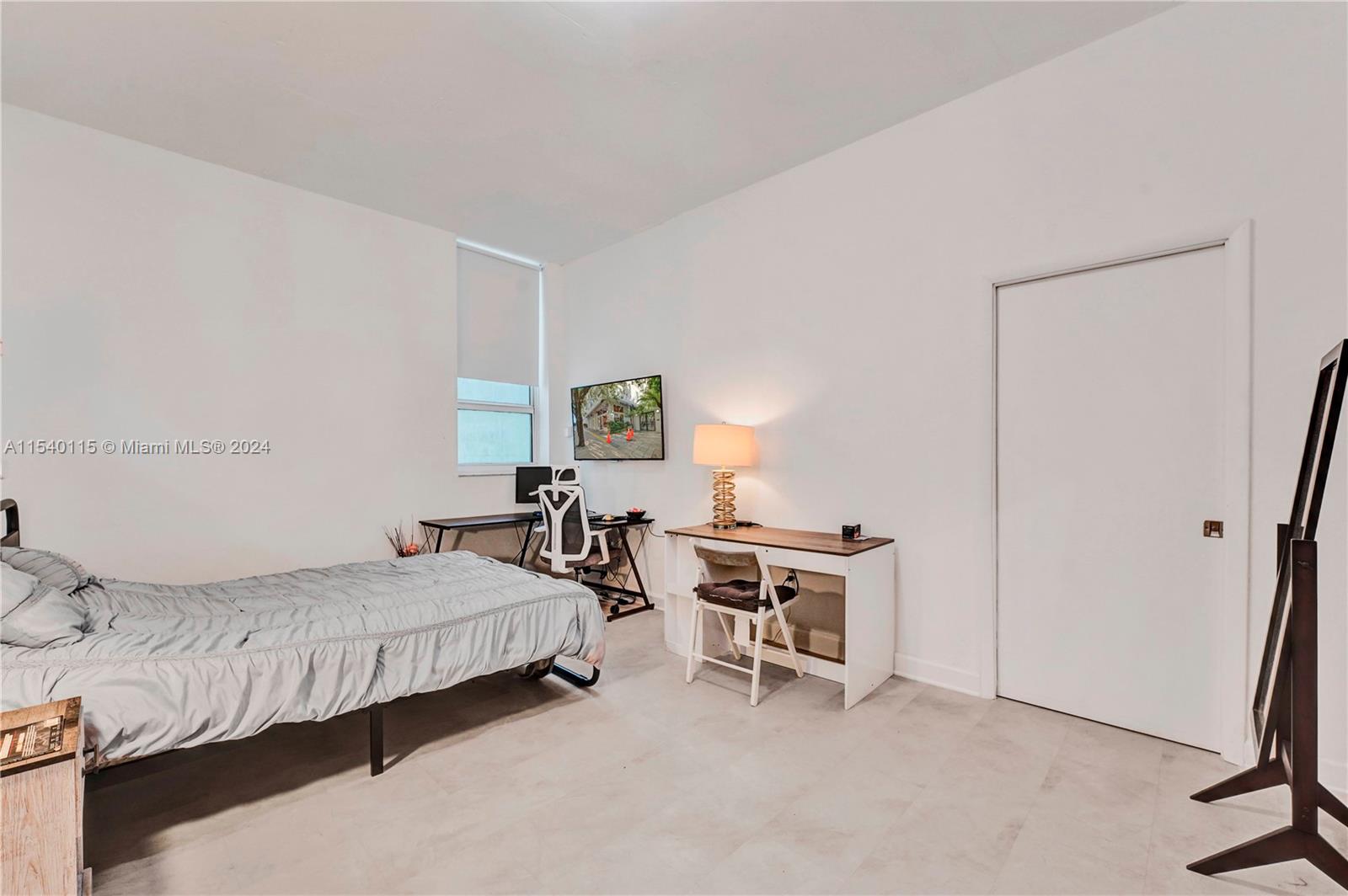 234 NE 3rd St 806, Miami, Florida 33132, 1 Bedroom Bedrooms, ,1 BathroomBathrooms,Residential,For Sale,234 NE 3rd St 806,A11540115