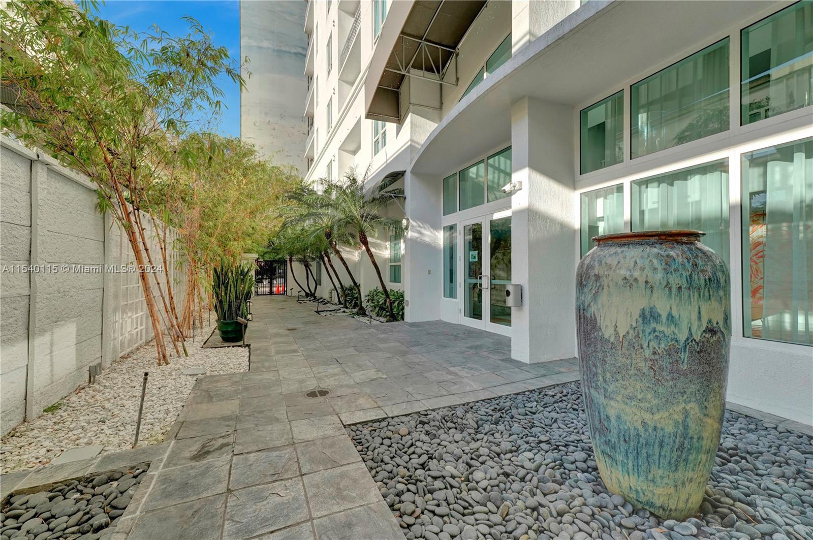 234 NE 3rd St 806, Miami, Florida 33132, 1 Bedroom Bedrooms, ,1 BathroomBathrooms,Residential,For Sale,234 NE 3rd St 806,A11540115