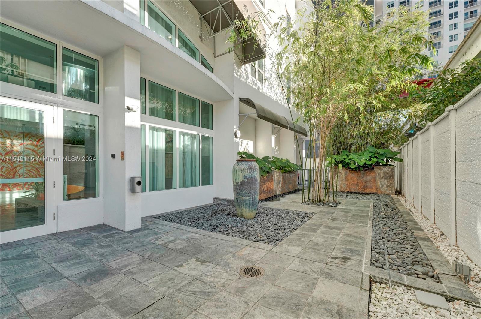 234 NE 3rd St 806, Miami, Florida 33132, 1 Bedroom Bedrooms, ,1 BathroomBathrooms,Residential,For Sale,234 NE 3rd St 806,A11540115