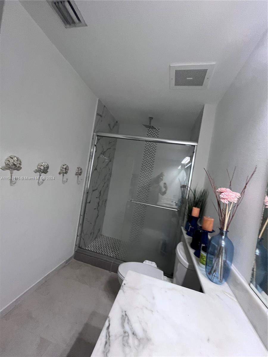 234 NE 3rd St 806, Miami, Florida 33132, 1 Bedroom Bedrooms, ,1 BathroomBathrooms,Residential,For Sale,234 NE 3rd St 806,A11540115