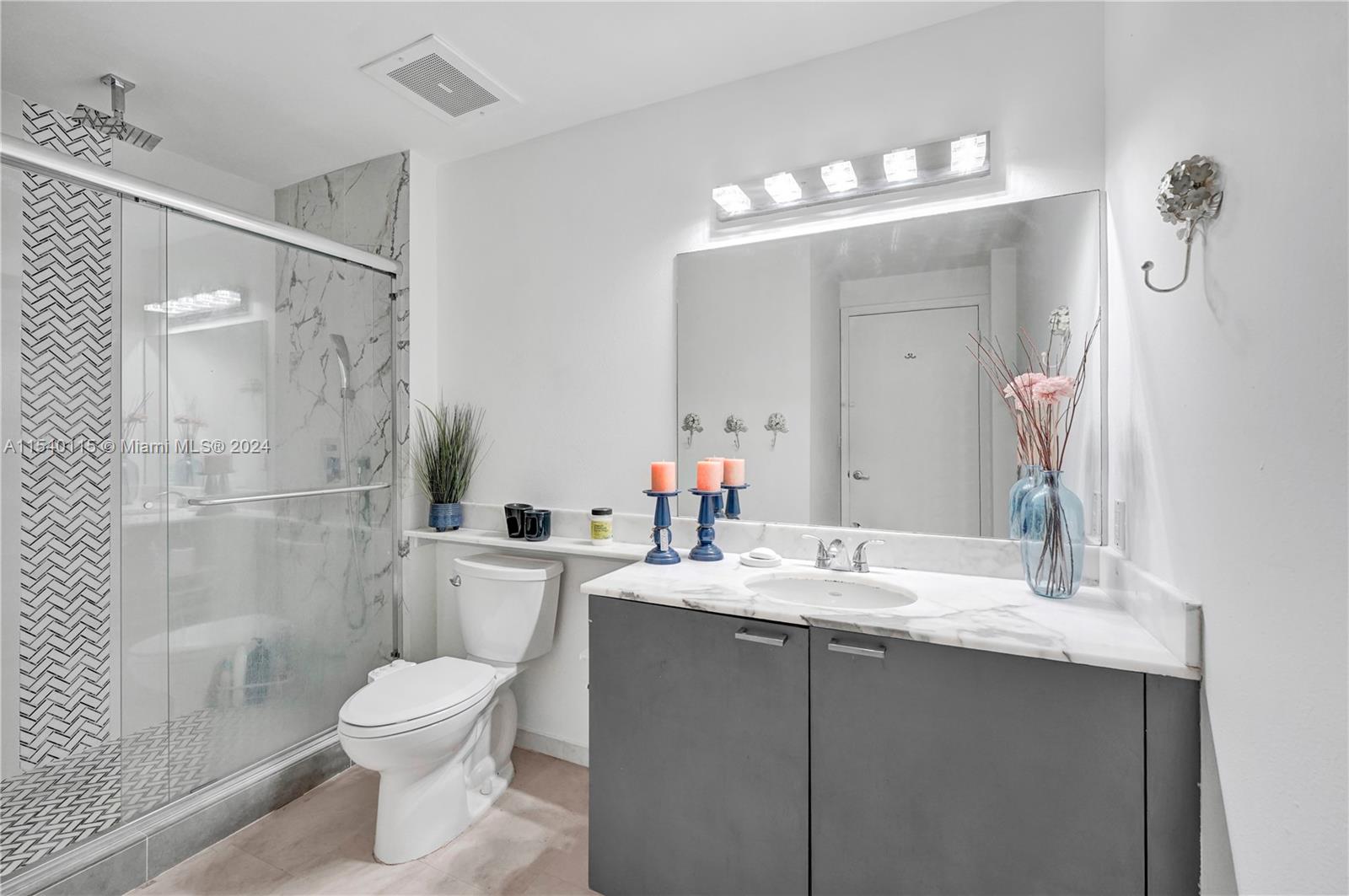 234 NE 3rd St 806, Miami, Florida 33132, 1 Bedroom Bedrooms, ,1 BathroomBathrooms,Residential,For Sale,234 NE 3rd St 806,A11540115