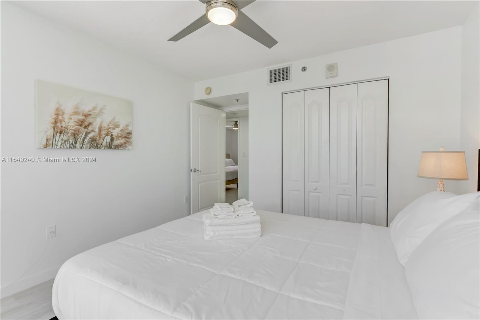 1200 Brickell Bay Dr 2424, Miami, Florida 33131, 3 Bedrooms Bedrooms, ,2 BathroomsBathrooms,Residential,For Sale,1200 Brickell Bay Dr 2424,A11540240
