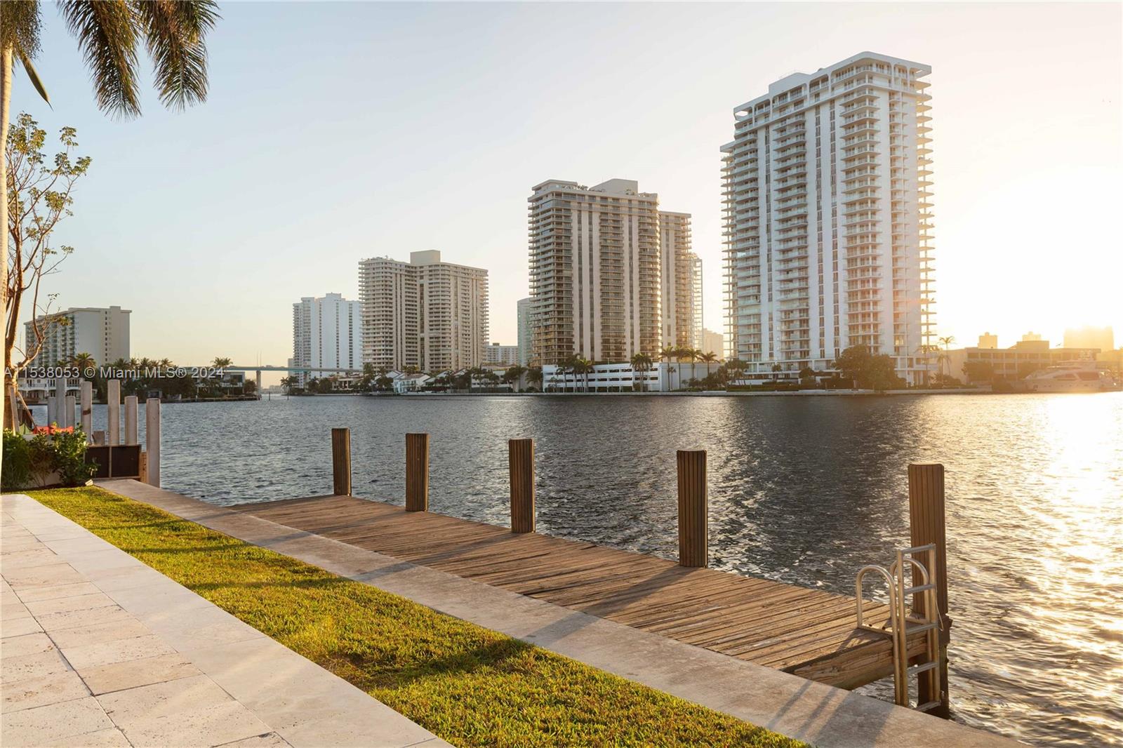 198 S Island Is, Golden Beach, Florida 33160, 5 Bedrooms Bedrooms, ,6 BathroomsBathrooms,Residential,For Sale,198 S Island Is,A11538053