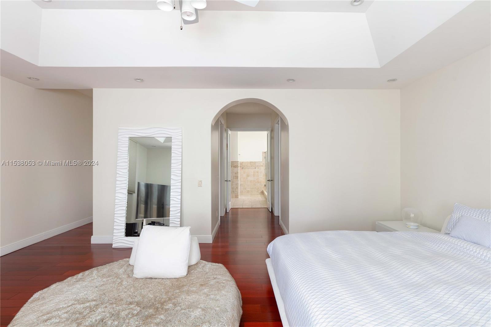 198 Island Is, Golden Beach, FL, 33160 United States, 5 Bedrooms Bedrooms, ,6 BathroomsBathrooms,Residential,For Sale,Island Is,A11538053