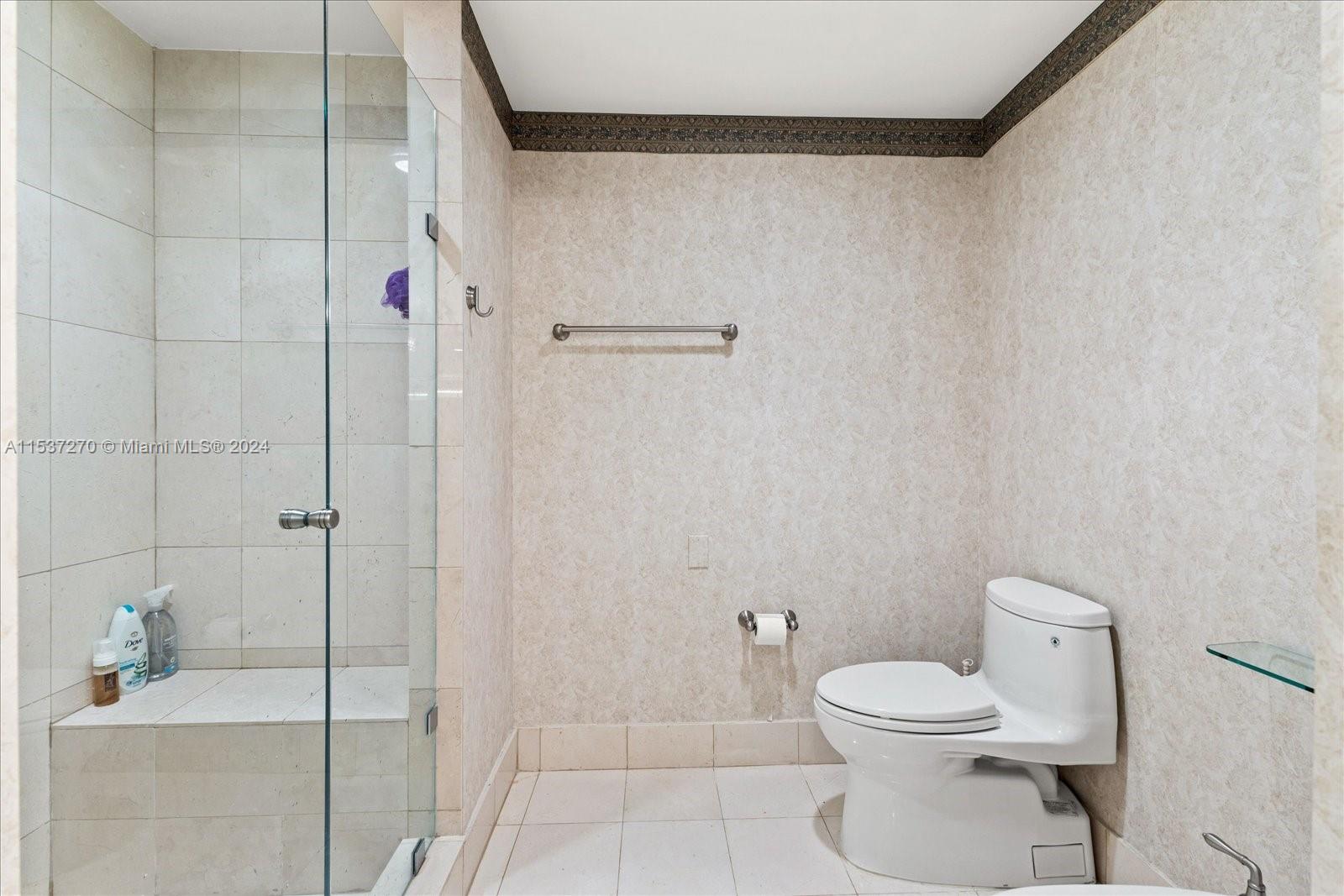 21150 Point Pl, Aventura, FL, 33180 United States, 3 Bedrooms Bedrooms, ,3 BathroomsBathrooms,Residential,For Sale,Point Pl,A11537270