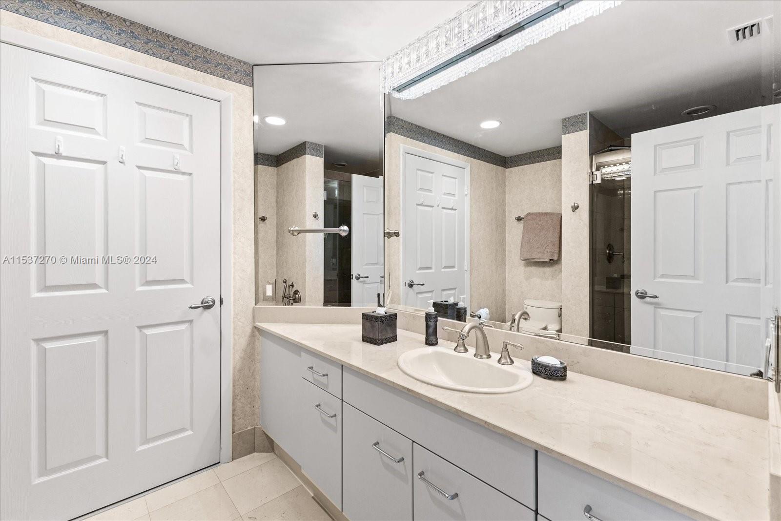 21150 Point Pl, Aventura, FL, 33180 United States, 3 Bedrooms Bedrooms, ,3 BathroomsBathrooms,Residential,For Sale,Point Pl,A11537270