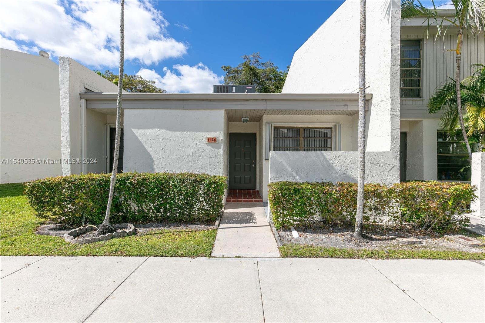 1144 98th Ter, Pembroke Pines, FL, 33024 United States, 2 Bedrooms Bedrooms, ,2 BathroomsBathrooms,Residential,For Sale,98th Ter,A11540535