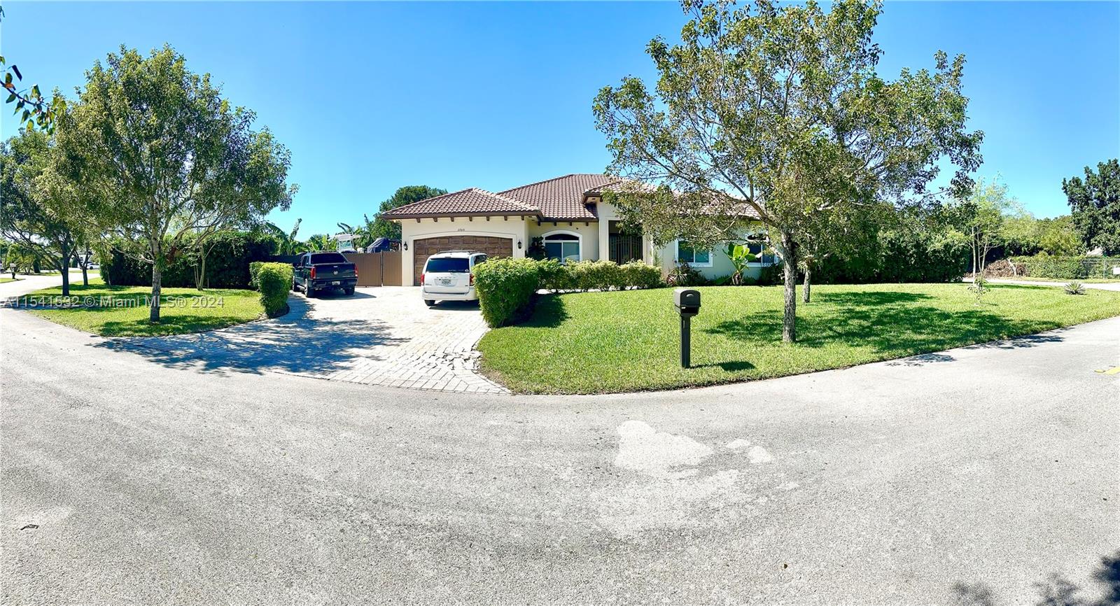 27610 SW 153rd Ct, Homestead, Florida 33032, 4 Bedrooms Bedrooms, ,3 BathroomsBathrooms,Residential,For Sale,27610 SW 153rd Ct,A11541532