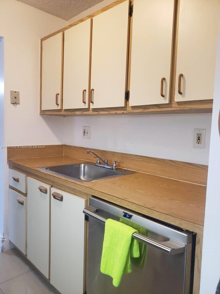 15630 SW 80th St I-201, Miami, Florida 33193, 1 Bedroom Bedrooms, ,1 BathroomBathrooms,Residentiallease,For Rent,15630 SW 80th St I-201,A11541539