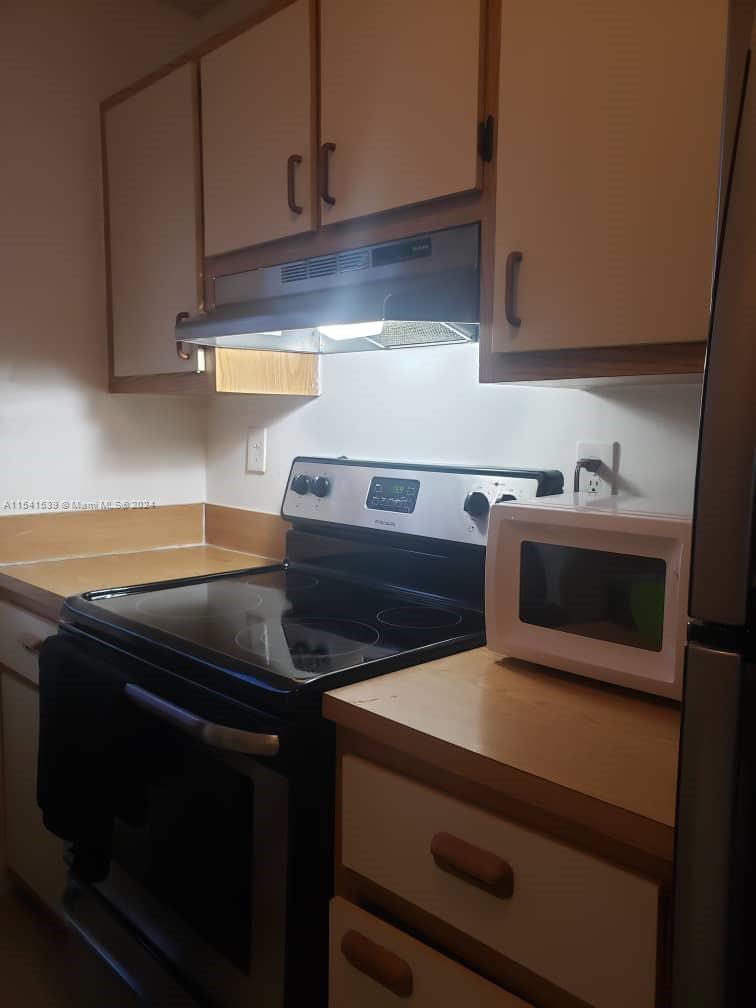 15630 SW 80th St I-201, Miami, Florida 33193, 1 Bedroom Bedrooms, ,1 BathroomBathrooms,Residentiallease,For Rent,15630 SW 80th St I-201,A11541539