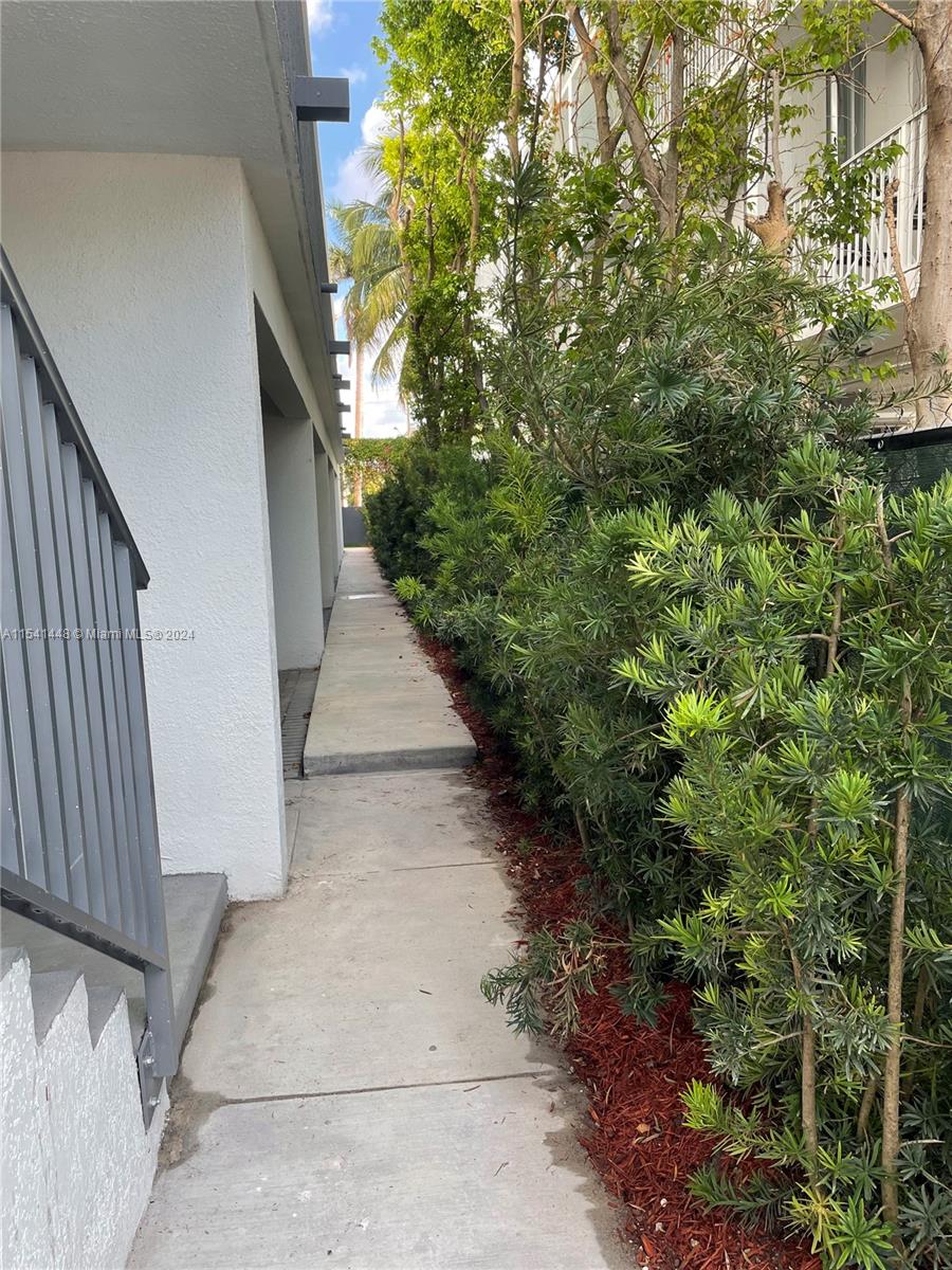 5 5th st 1, Miami, Florida 33130, 1 Bedroom Bedrooms, ,2 BathroomsBathrooms,Residentiallease,For Rent,5 5th st 1,A11541448