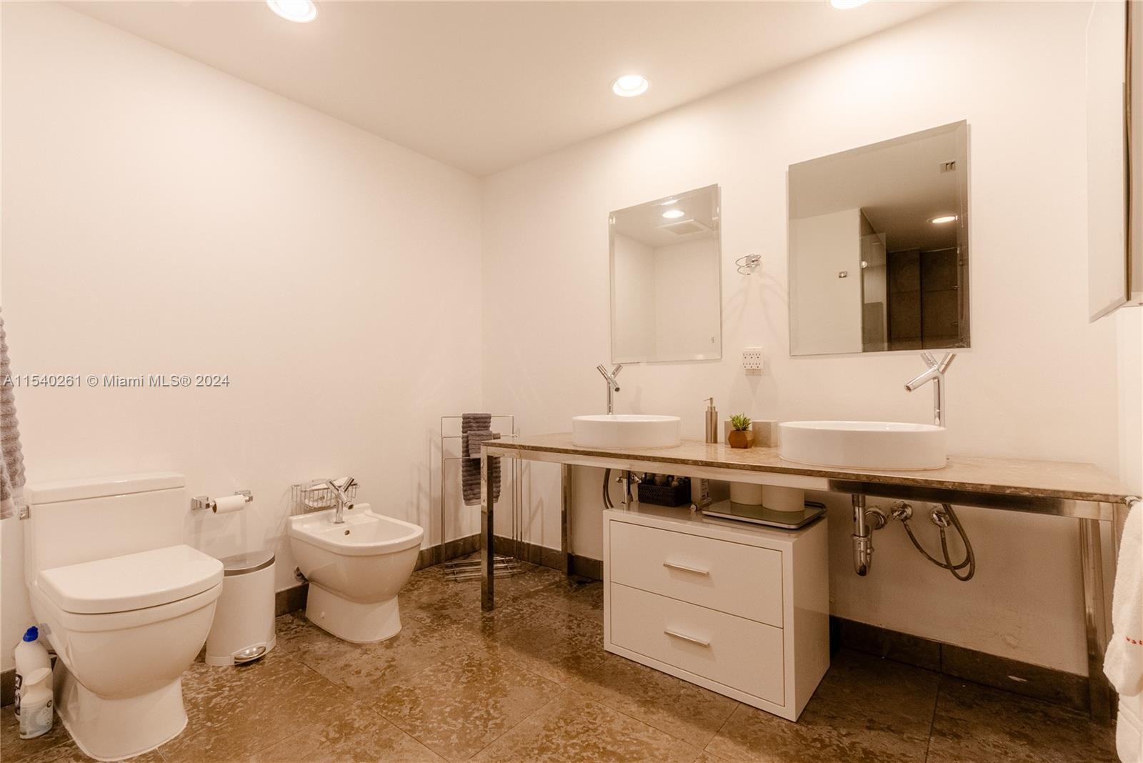 495 Brickell Ave 5408, Miami, Florida 33131, 1 Bedroom Bedrooms, ,1 BathroomBathrooms,Residential,For Sale,495 Brickell Ave 5408,A11540261