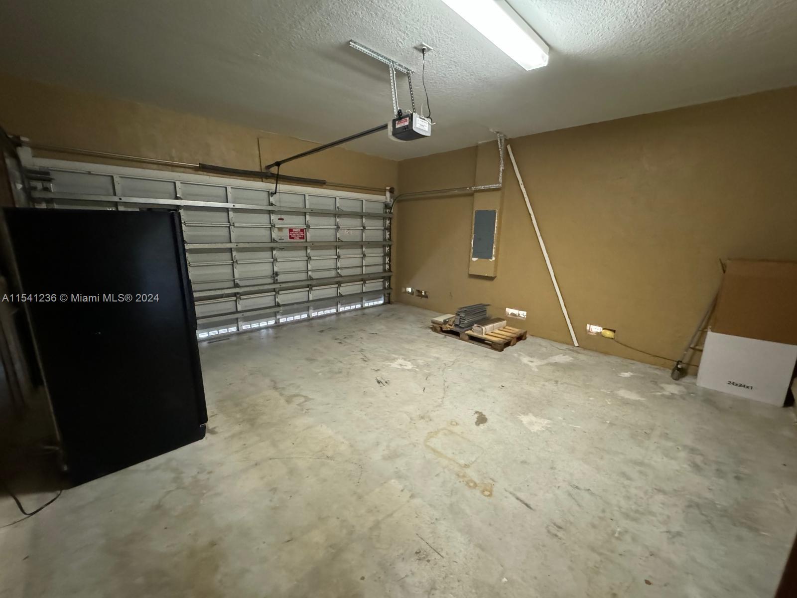 3377 NE 4th St, Homestead, Florida 33033, 5 Bedrooms Bedrooms, ,3 BathroomsBathrooms,Residential,For Sale,3377 NE 4th St,A11541236