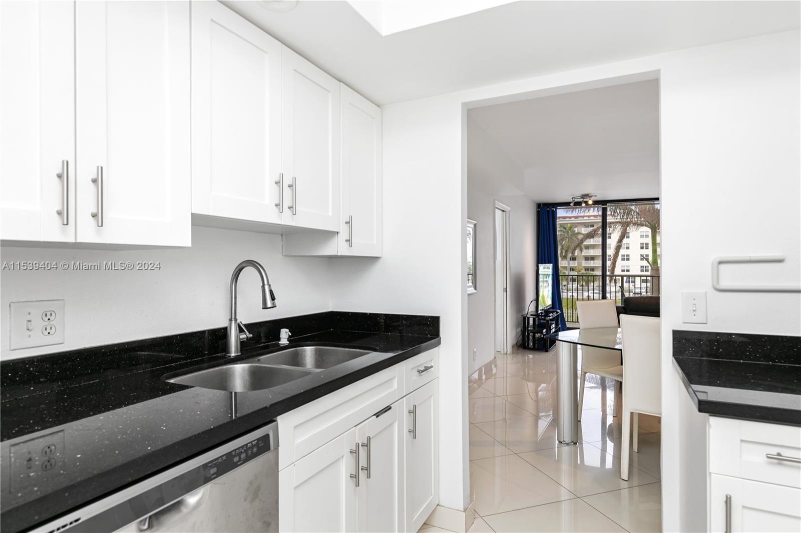 2101 S Ocean Dr 204, Hollywood, Florida 33019, 2 Bedrooms Bedrooms, ,2 BathroomsBathrooms,Residential,For Sale,2101 S Ocean Dr 204,A11539404