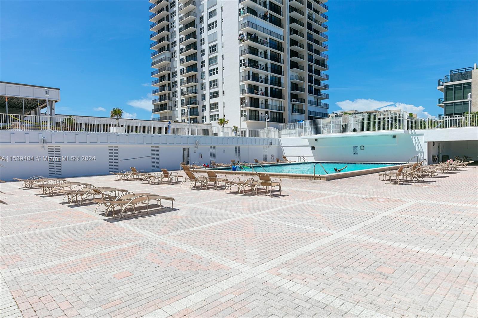 2101 S Ocean Dr 204, Hollywood, Florida 33019, 2 Bedrooms Bedrooms, ,2 BathroomsBathrooms,Residential,For Sale,2101 S Ocean Dr 204,A11539404