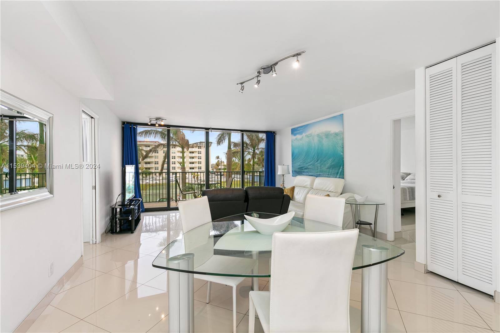 2101 S Ocean Dr 204, Hollywood, Florida 33019, 2 Bedrooms Bedrooms, ,2 BathroomsBathrooms,Residential,For Sale,2101 S Ocean Dr 204,A11539404