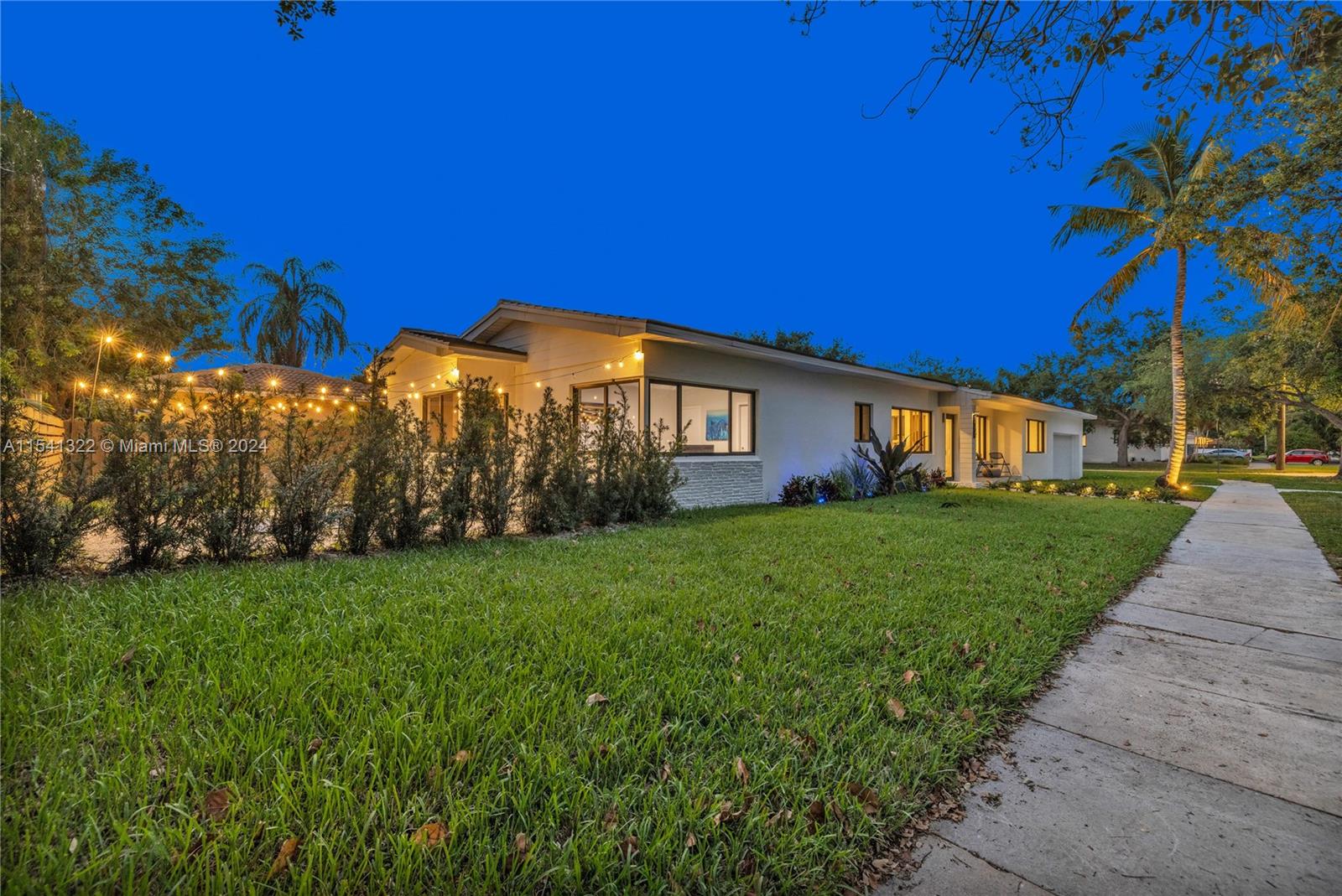 8950 NE 3rd Ave, El Portal, Florida 33138, 3 Bedrooms Bedrooms, ,2 BathroomsBathrooms,Residential,For Sale,8950 NE 3rd Ave,A11541322