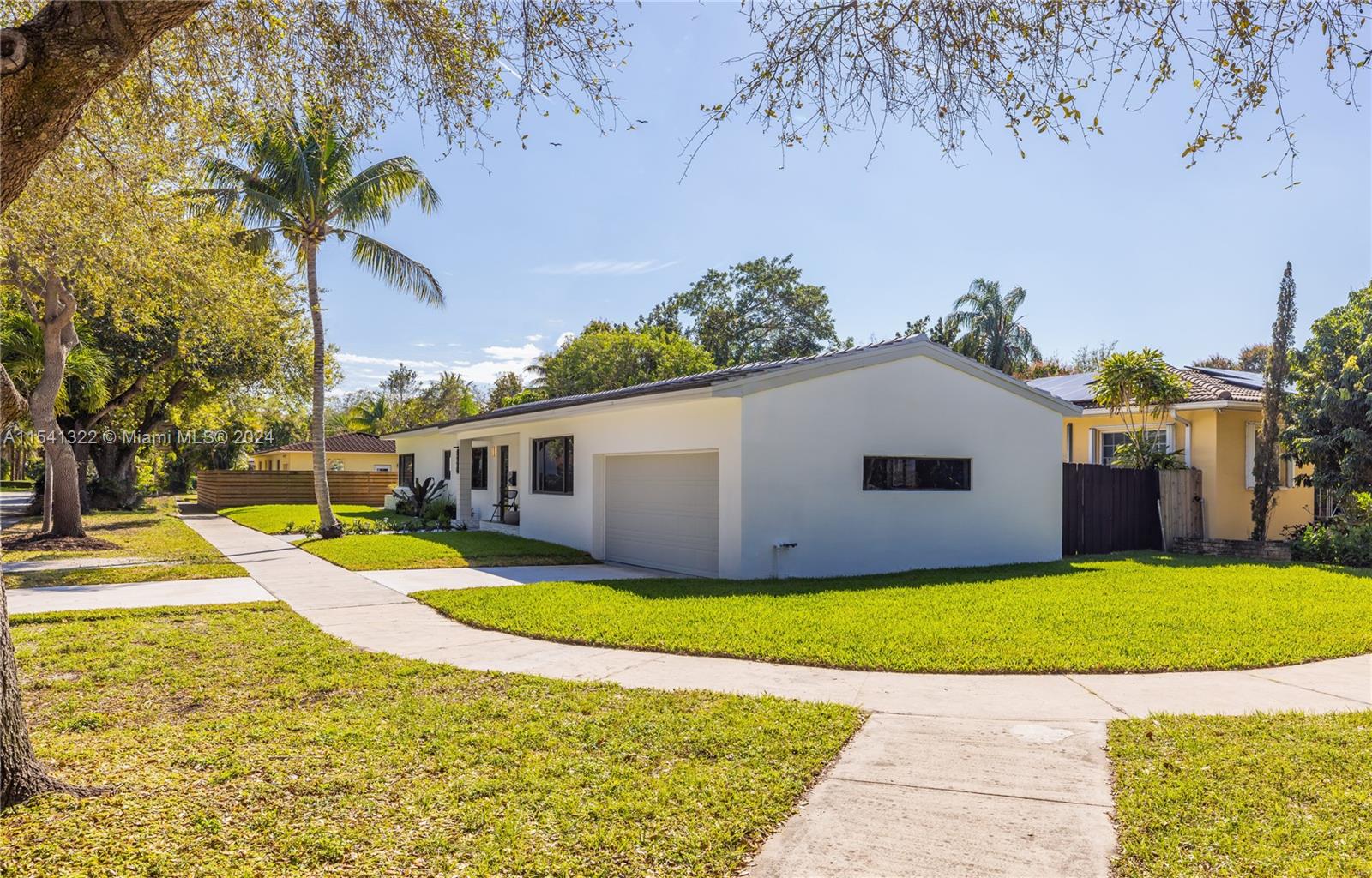 8950 NE 3rd Ave, El Portal, Florida 33138, 3 Bedrooms Bedrooms, ,2 BathroomsBathrooms,Residential,For Sale,8950 NE 3rd Ave,A11541322