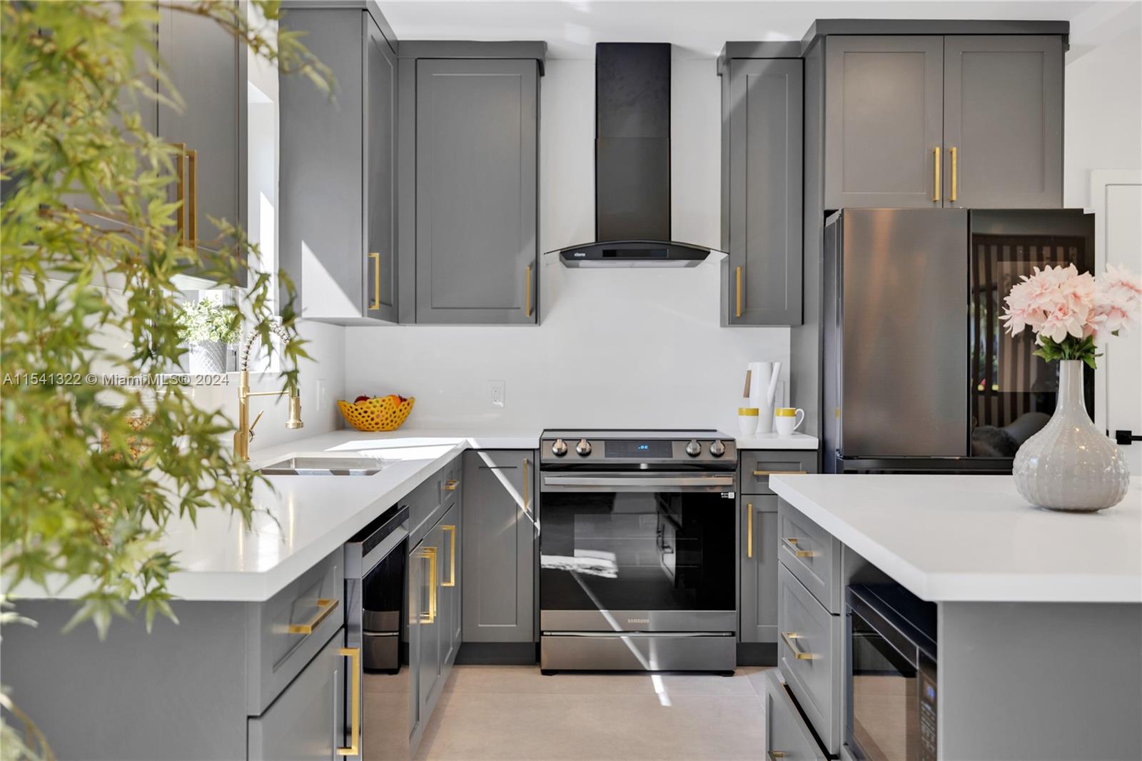 8950 NE 3rd Ave, El Portal, Florida 33138, 3 Bedrooms Bedrooms, ,2 BathroomsBathrooms,Residential,For Sale,8950 NE 3rd Ave,A11541322