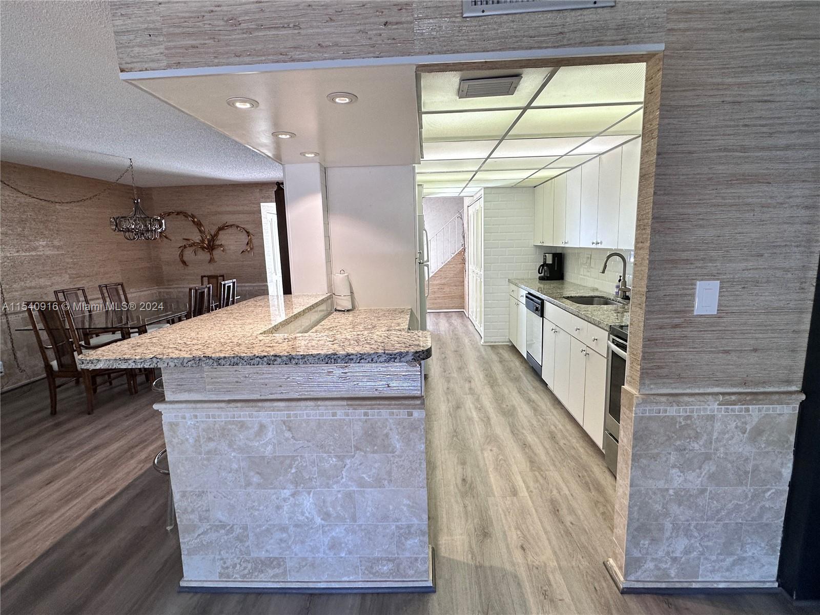 2217 NE 7th St 21, Hallandale Beach, Florida 33009, 3 Bedrooms Bedrooms, ,2 BathroomsBathrooms,Residential,For Sale,2217 NE 7th St 21,A11540916