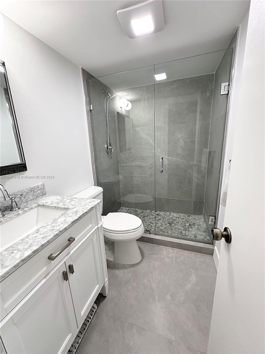 2217 NE 7th St 21, Hallandale Beach, Florida 33009, 3 Bedrooms Bedrooms, ,2 BathroomsBathrooms,Residential,For Sale,2217 NE 7th St 21,A11540916