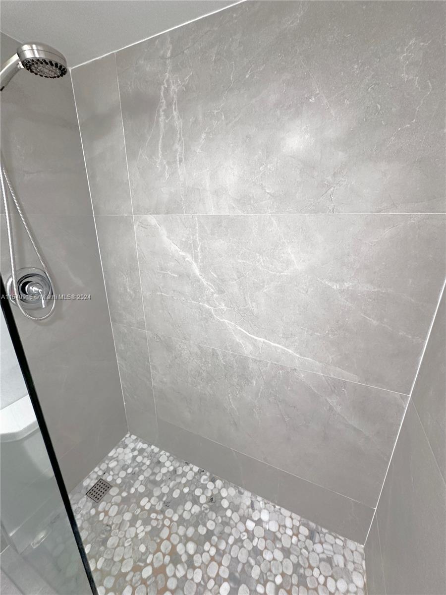 2217 NE 7th St 21, Hallandale Beach, Florida 33009, 3 Bedrooms Bedrooms, ,2 BathroomsBathrooms,Residential,For Sale,2217 NE 7th St 21,A11540916