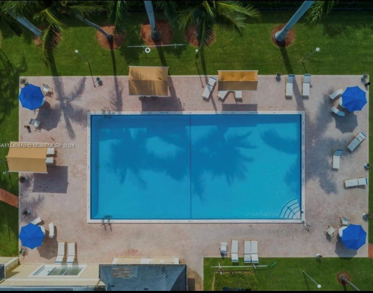 2217 NE 7th St 21, Hallandale Beach, Florida 33009, 3 Bedrooms Bedrooms, ,2 BathroomsBathrooms,Residential,For Sale,2217 NE 7th St 21,A11540916