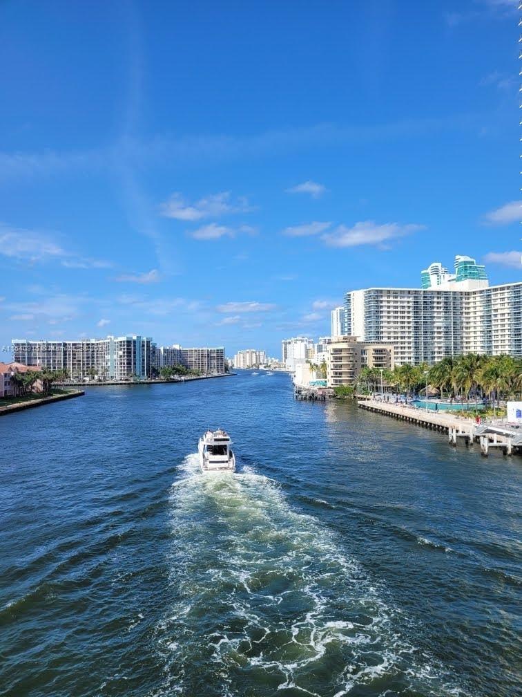 2217 NE 7th St 21, Hallandale Beach, Florida 33009, 3 Bedrooms Bedrooms, ,2 BathroomsBathrooms,Residential,For Sale,2217 NE 7th St 21,A11540916