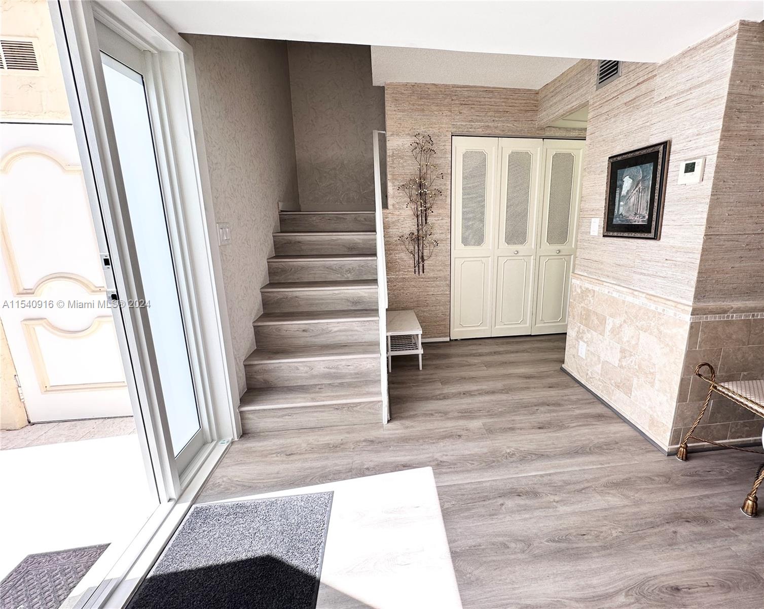 2217 NE 7th St 21, Hallandale Beach, Florida 33009, 3 Bedrooms Bedrooms, ,2 BathroomsBathrooms,Residential,For Sale,2217 NE 7th St 21,A11540916