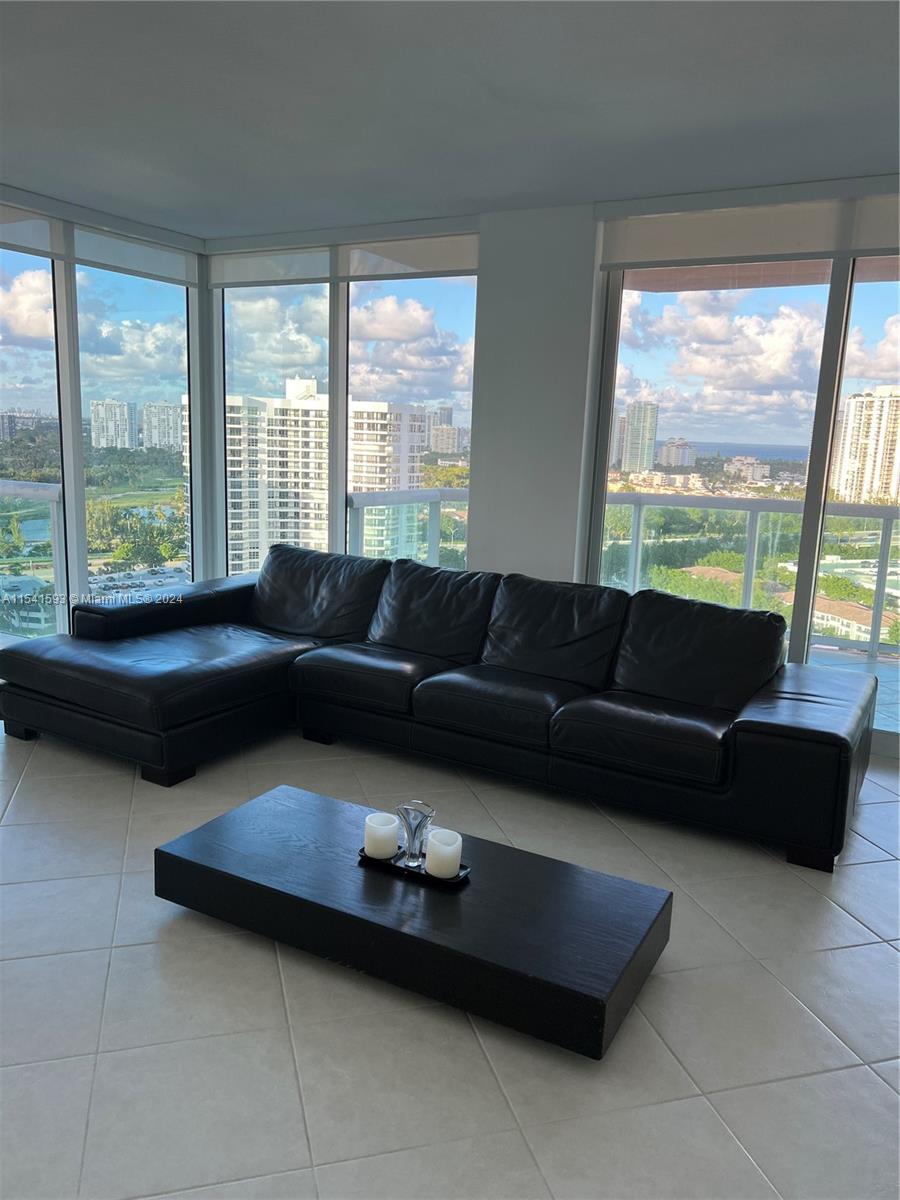 Aventura, Florida 33180, 2 Bedrooms Bedrooms, ,2 BathroomsBathrooms,Residential,For Sale,A11541593