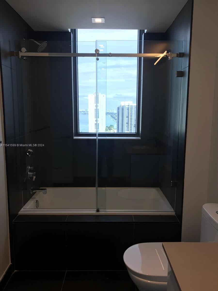 1600 NE 1st Ave 2420, Miami, Florida 33132, 2 Bedrooms Bedrooms, ,2 BathroomsBathrooms,Residentiallease,For Rent,1600 NE 1st Ave 2420,A11541599