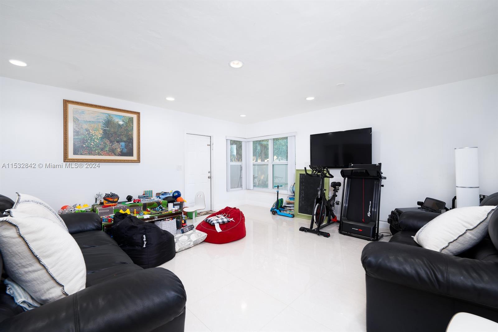 830 NE 182nd Ter, North Miami Beach, Florida 33162, 4 Bedrooms Bedrooms, ,3 BathroomsBathrooms,Residential,For Sale,830 NE 182nd Ter,A11532842