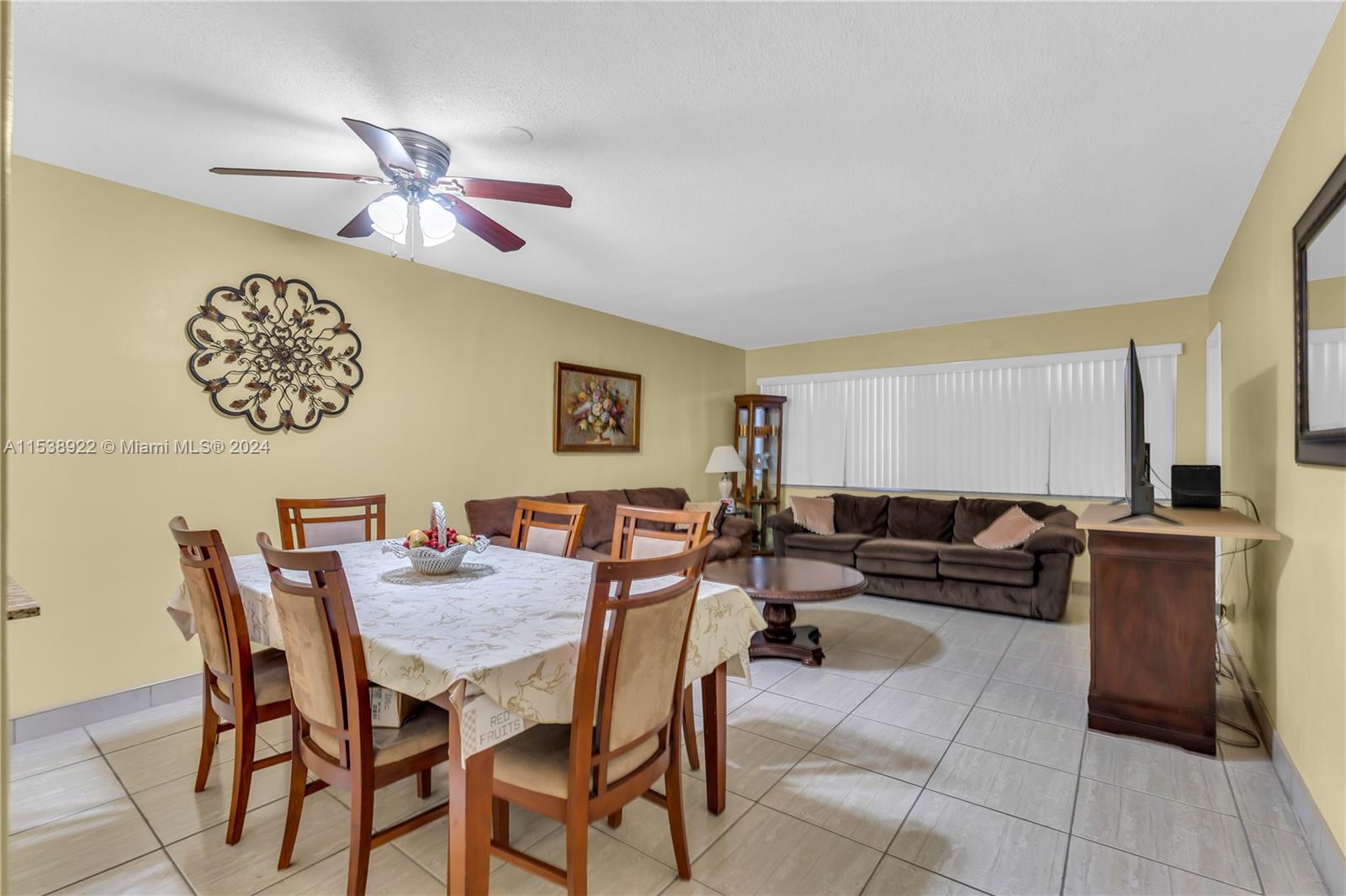 215 SE 3rd Ave 201C, Hallandale Beach, Florida 33009, 1 Bedroom Bedrooms, ,1 BathroomBathrooms,Residential,For Sale,215 SE 3rd Ave 201C,A11538922