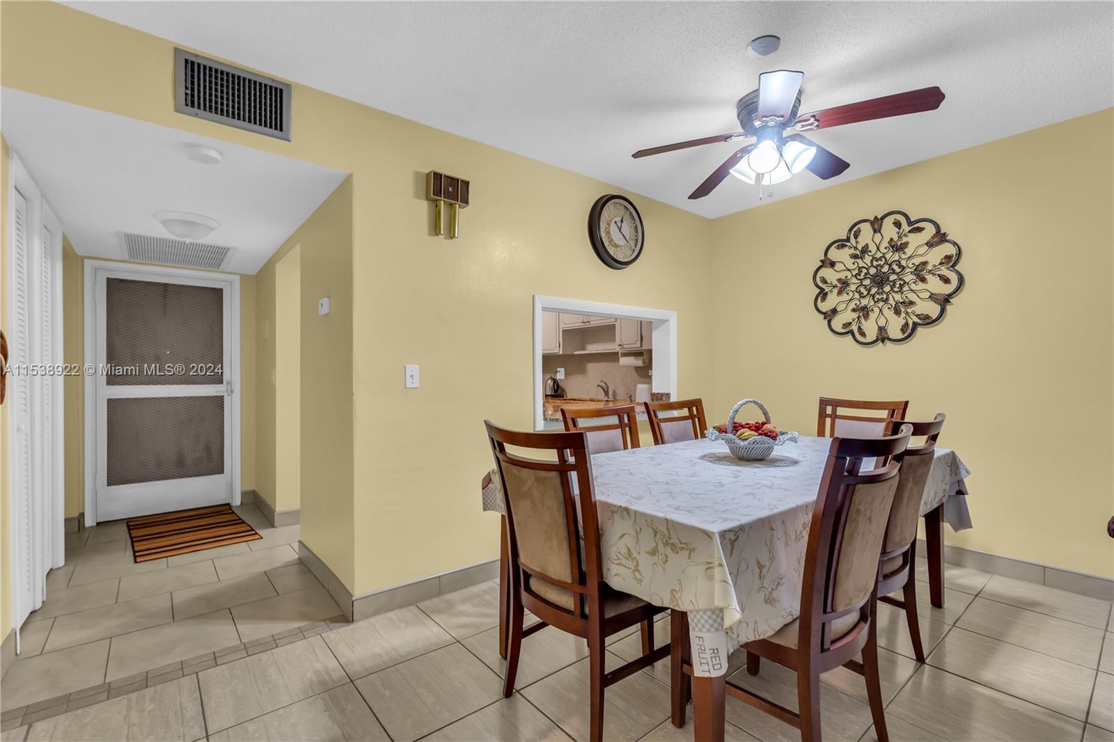 215 SE 3rd Ave 201C, Hallandale Beach, Florida 33009, 1 Bedroom Bedrooms, ,1 BathroomBathrooms,Residential,For Sale,215 SE 3rd Ave 201C,A11538922