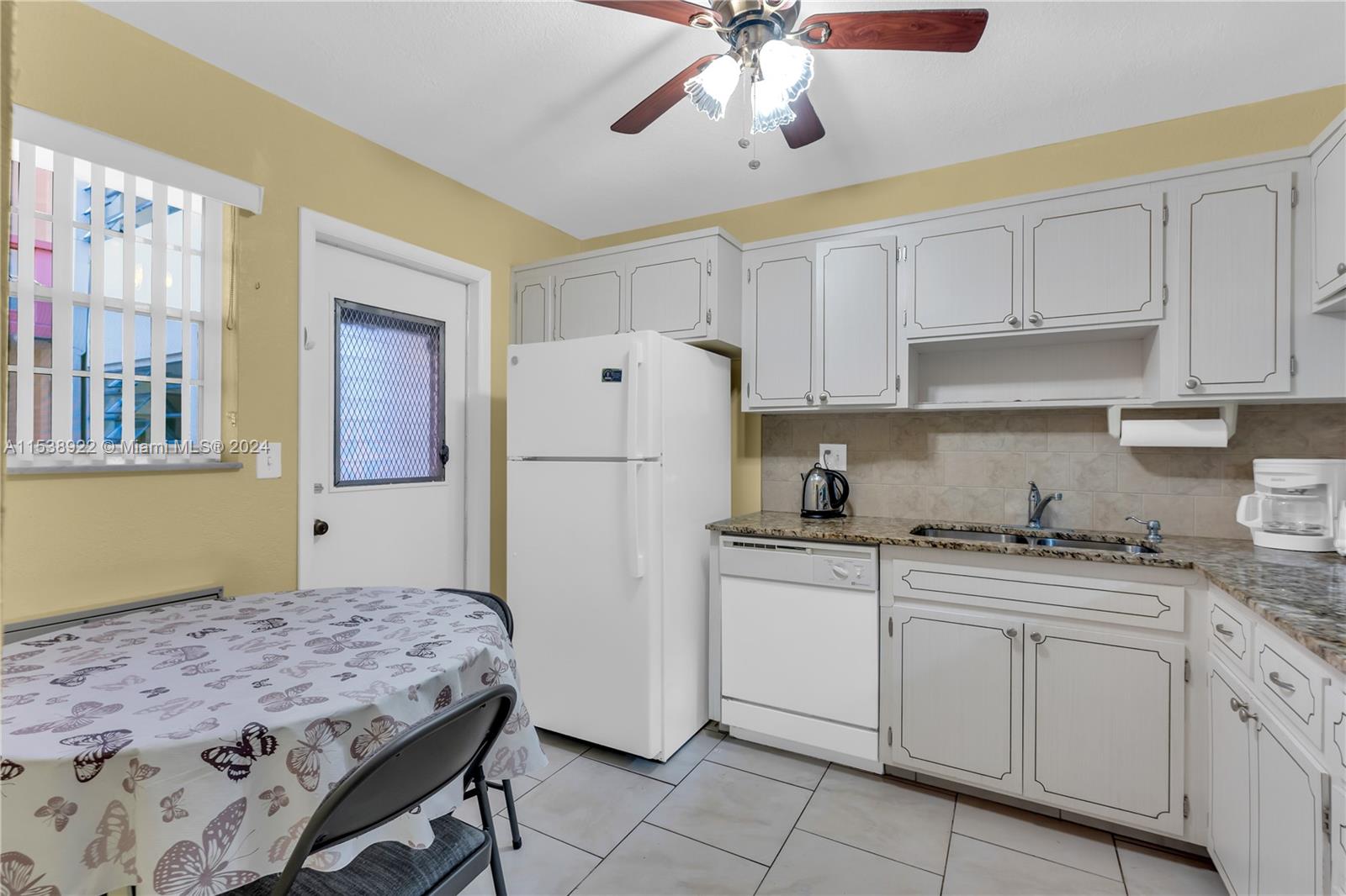 215 SE 3rd Ave 201C, Hallandale Beach, Florida 33009, 1 Bedroom Bedrooms, ,1 BathroomBathrooms,Residential,For Sale,215 SE 3rd Ave 201C,A11538922