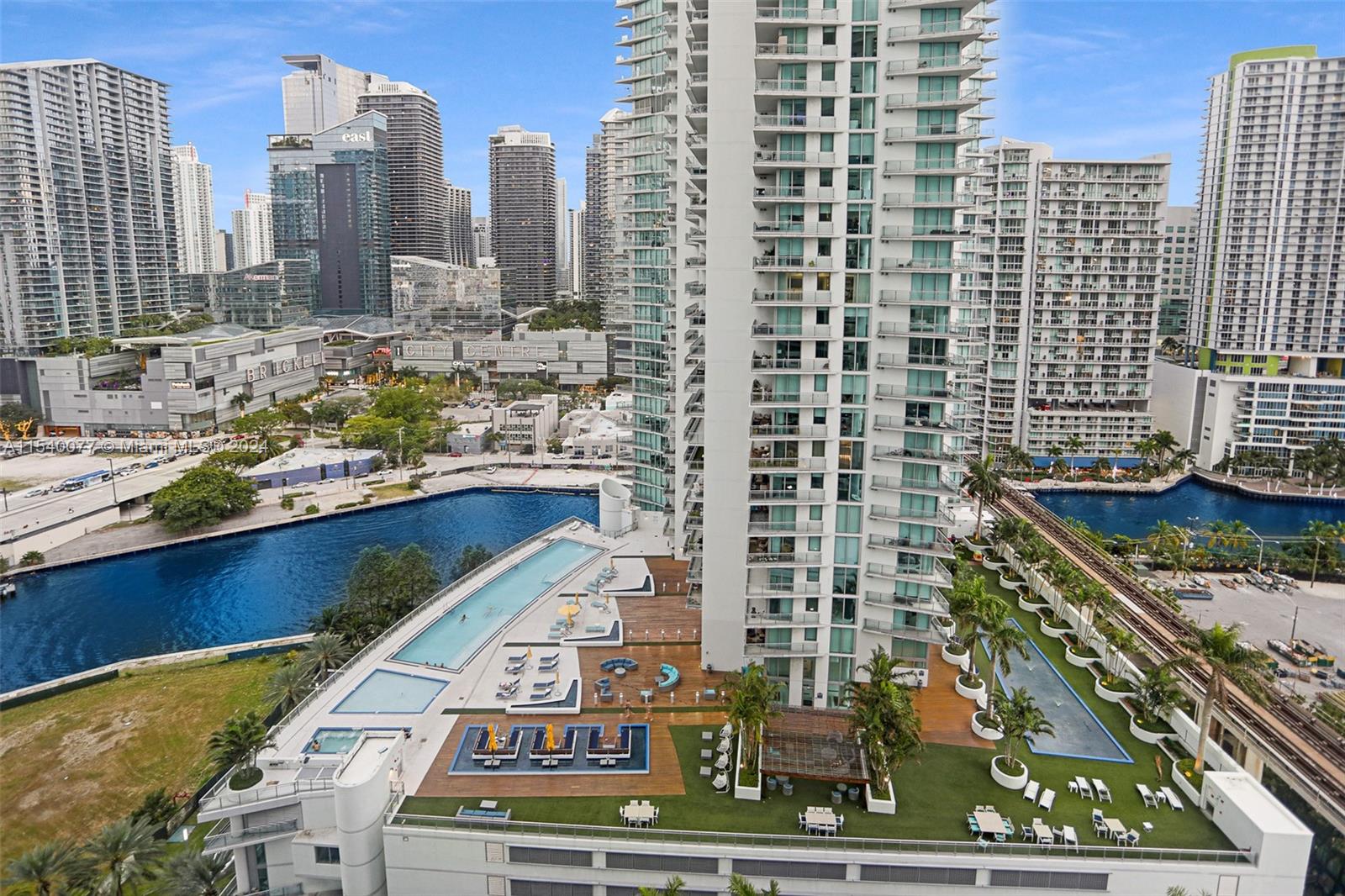 Miami, Florida 33130, 2 Bedrooms Bedrooms, ,2 BathroomsBathrooms,Residential,For Sale,A11540077