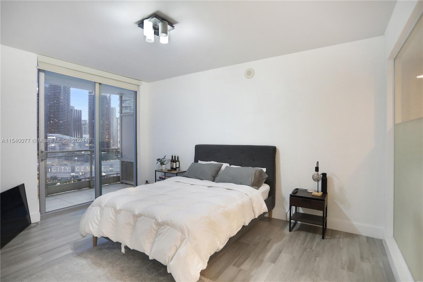 Miami, Florida 33130, 2 Bedrooms Bedrooms, ,2 BathroomsBathrooms,Residential,For Sale,A11540077