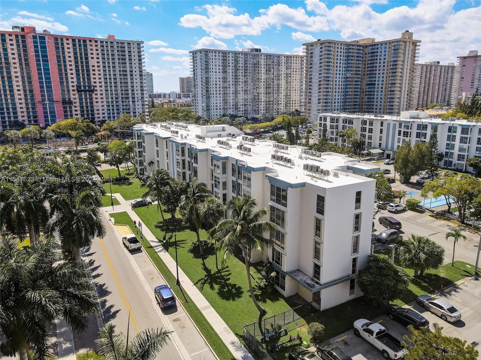 17620 Atlantic Blvd, Sunny Isles Beach, FL, 33160 United States, 1 Bedroom Bedrooms, ,1 BathroomBathrooms,Residential,For Sale,Atlantic Blvd,A11541623